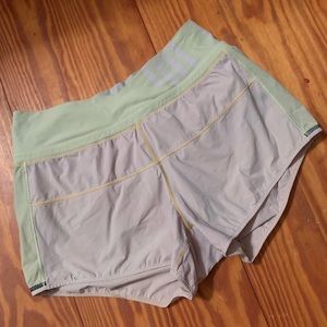 Lululemon shorts size 6